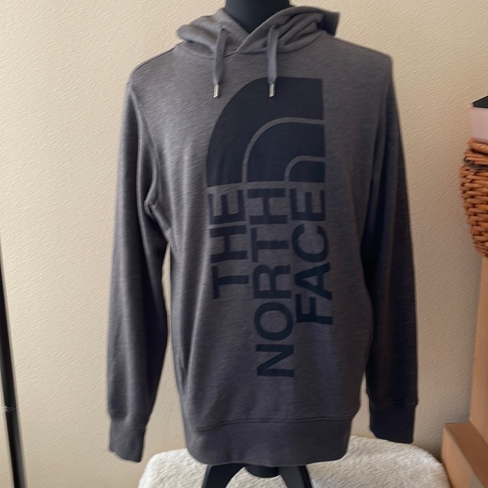 THE North Face Hoodie Size Medium